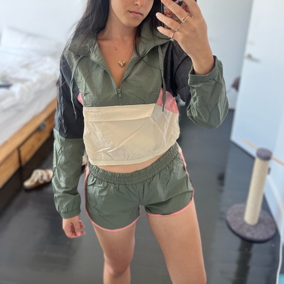 AERO NWT Army Green and Pink Windbreaker zip up and shorts athletic set - Picture 2 of 7